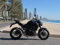 Kawasaki Z900 — 측면