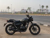 Royal Enfield Hunter 350 — сбоку