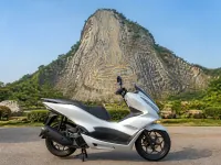 Honda PCX 150 — ด้านข้าง