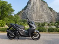 Yamaha Aerox 155 — 측면