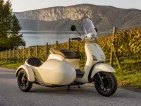 Yamaha Fazzio with sidecar — पार्श्व
