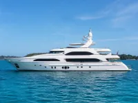 Benetti Classic 132 Supreme — 侧面