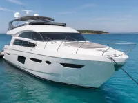Princess 72 — front