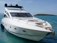 Sunseeker 64 — спереди