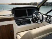 Al Dhaen 38 Sport Cruiser — 细节