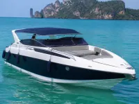 Coco-Kik Marine 40 ft speedboat — avant