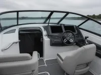 Custom Single Engine 250 hp, 31 ft — деталь