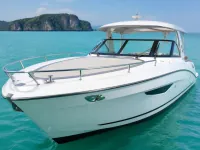 SR Fiberglass SR 28 ft — front