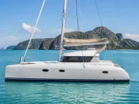 Catana 42 — side