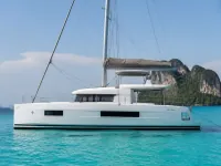 Catana Bali 4.2 — сбоку