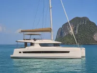 Catana Bali 4.4 — 측면
