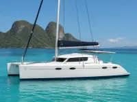 Fountaine Pajot Bahia 46 — ด้านข้าง