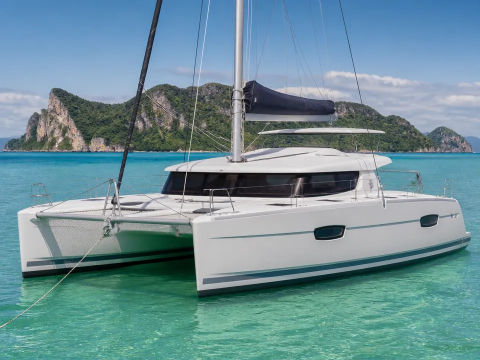 Fountaine Pajot Lavezzi 40