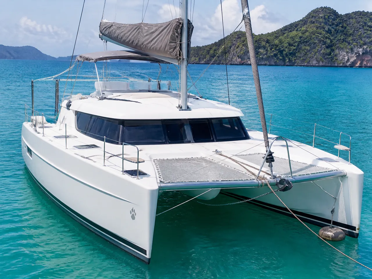 Fountaine Pajot Lavezzi 40 — avant