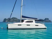 Fountaine Pajot Mahe 36 — side