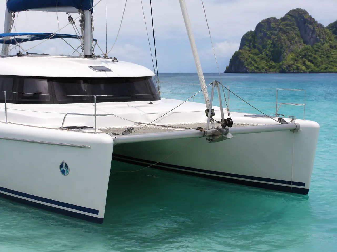 Island Spirit 380 — vorn