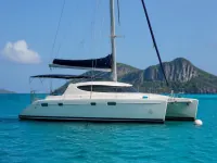 Island Spirit 380 — seitlich