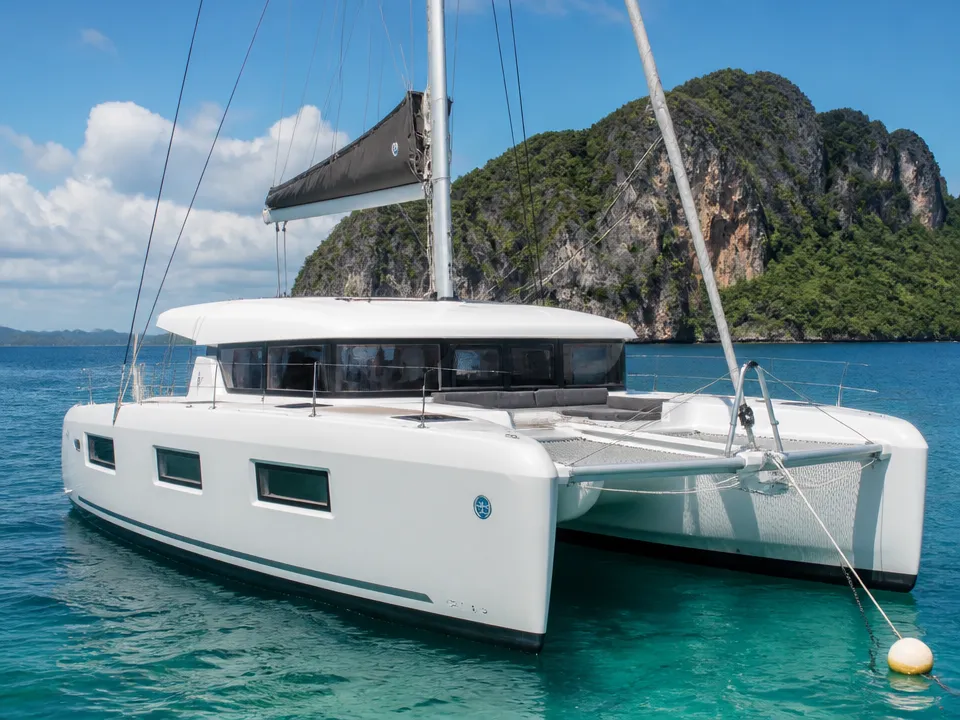 Lagoon 40