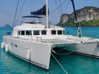 Lagoon 500 — vorn