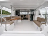Leopard 43 Power Catamaran — detail