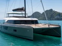 Sunreef 60 Eco — vorn