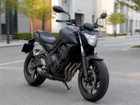 Honda CB 650F — 正面