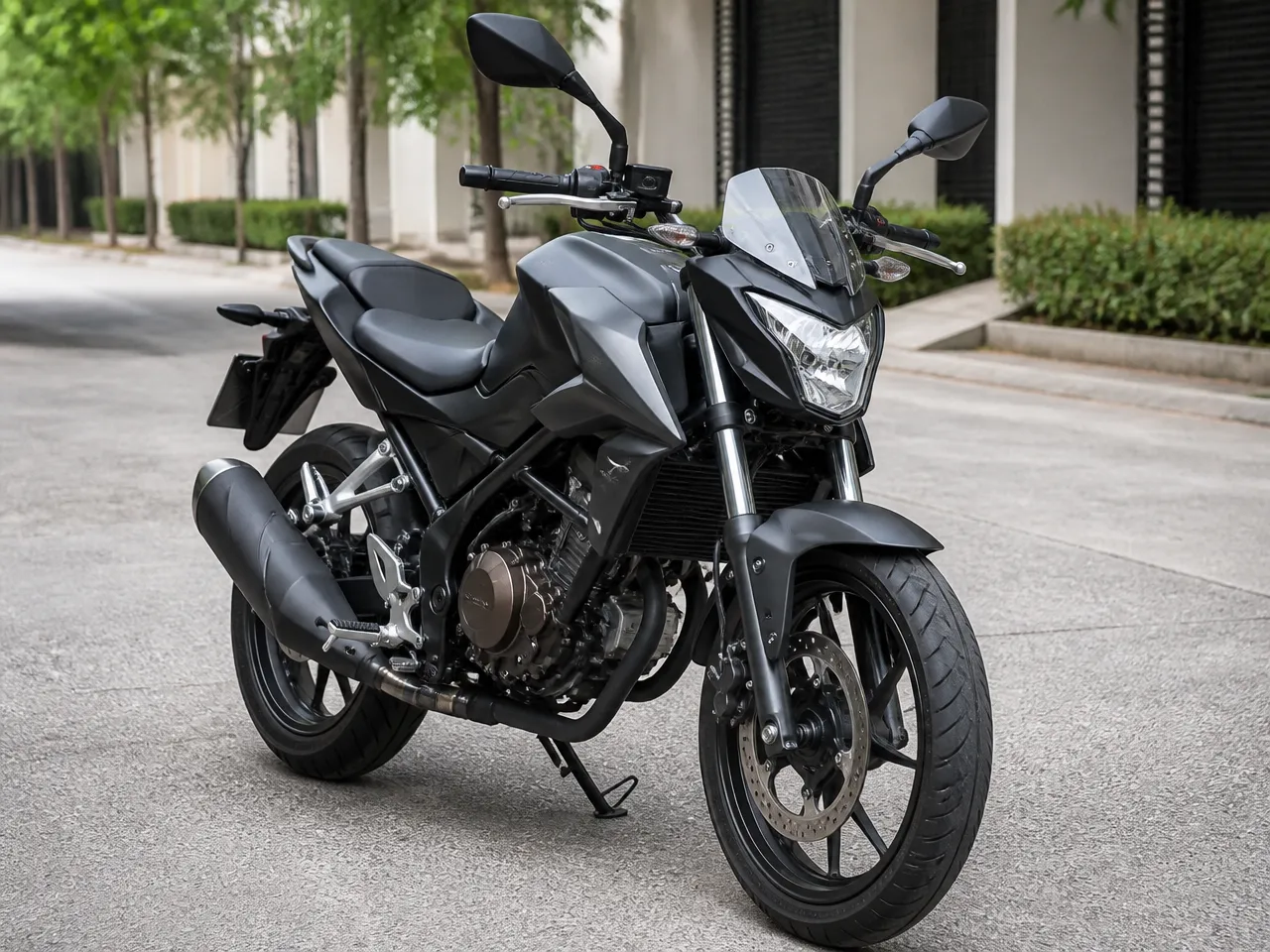 Honda CB150R Streetfire — спереди