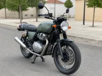 Royal Enfield Interceptor 650 — front