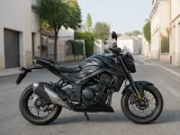Suzuki GSX-S750 — сбоку