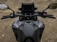 Suzuki V-Strom 800DE — деталь