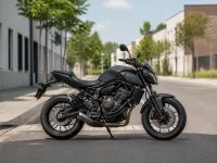 Yamaha MT-07 — seitlich