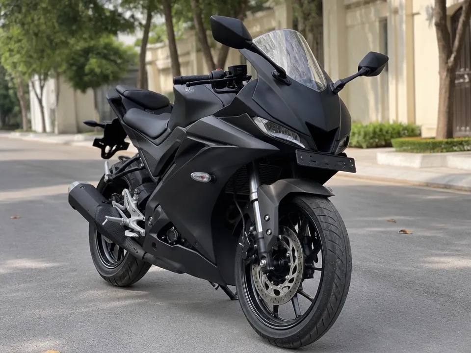 Yamaha R15