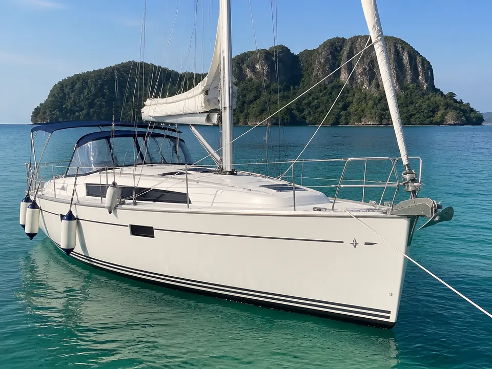 Bavaria Cruiser 33