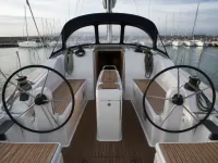 Bavaria Cruiser 33 — 상세