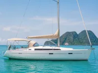 Bavaria Cruiser 34 — side