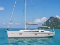 Bavaria Cruiser 38 — side