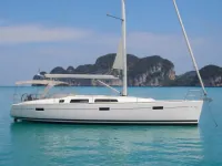Bavaria Cruiser 46 — side