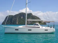 Beneteau Oceanis 34.1 — сбоку