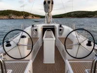 Beneteau Oceanis 34.1 — деталь