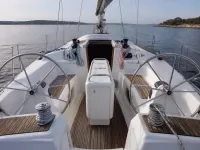 Beneteau Oceanis Clipper 323 — деталь