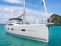 Dufour 520 Grand Large — 正面