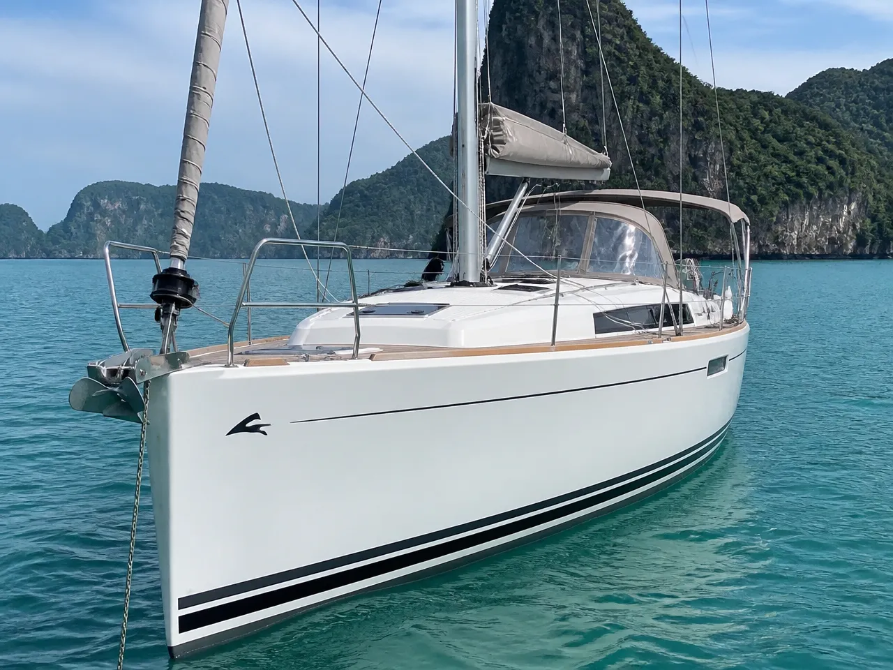 Hanse 385 — 전면
