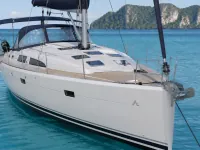 Hanse 400 — спереди