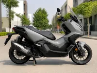 Honda ADV 350 — seitlich