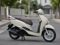 Honda Lead 125 — сбоку
