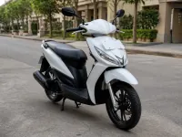 Yamaha Mio 125 — vorn