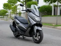 Yamaha NMAX 155 — 전면