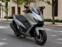 Yamaha TMAX 560 — 正面