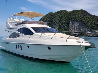 Azimut 55