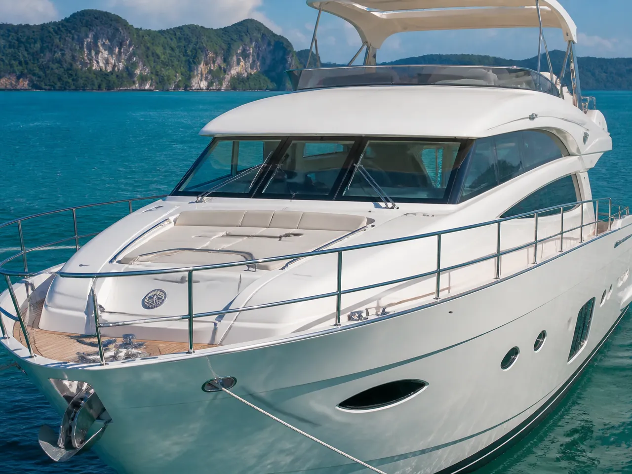 Beluga 88 — front
